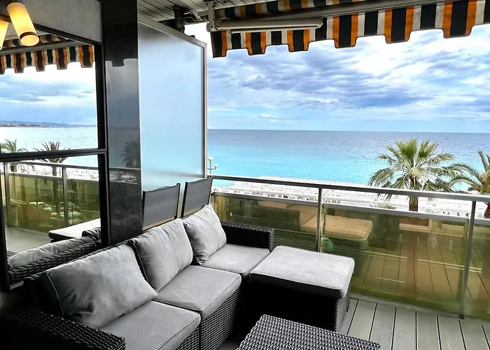 Apart-A-Nice : A Breathtaking View On The Sea