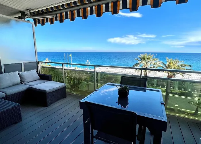 Apart-A-Nice : A Breathtaking View On The Sea