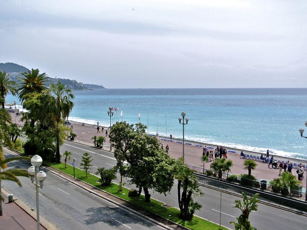 Apart-a-nice : A Breathtaking View On The Sea