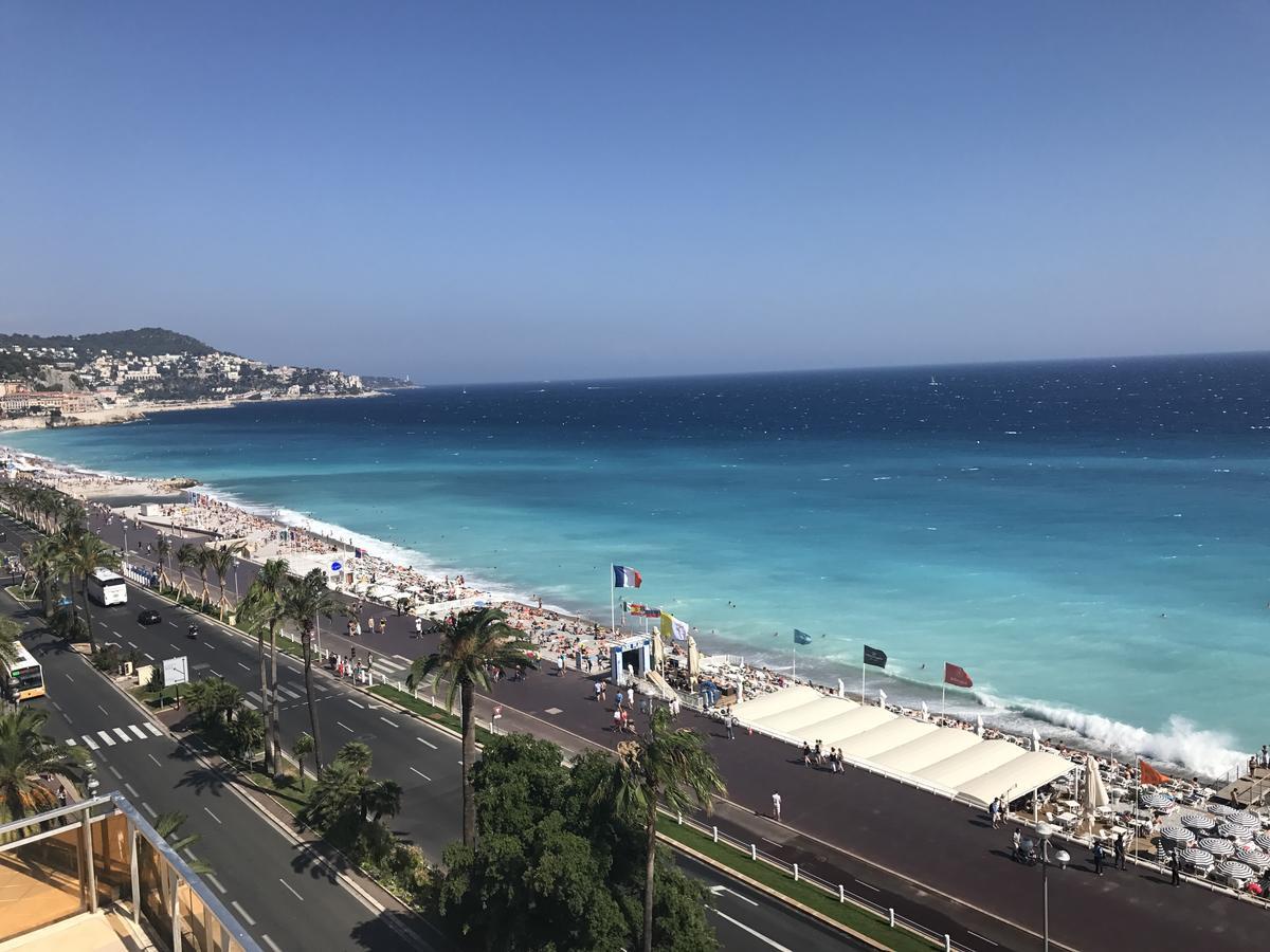 Apart-a-nice : A Breathtaking View On The Sea